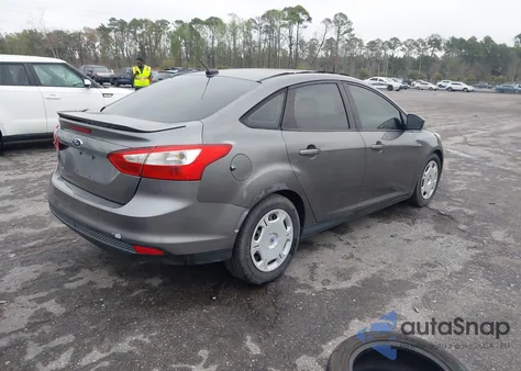 2012 Ford Focus Se z USA, uszkodzony, nr VIN 1FAHP3F24CL440465